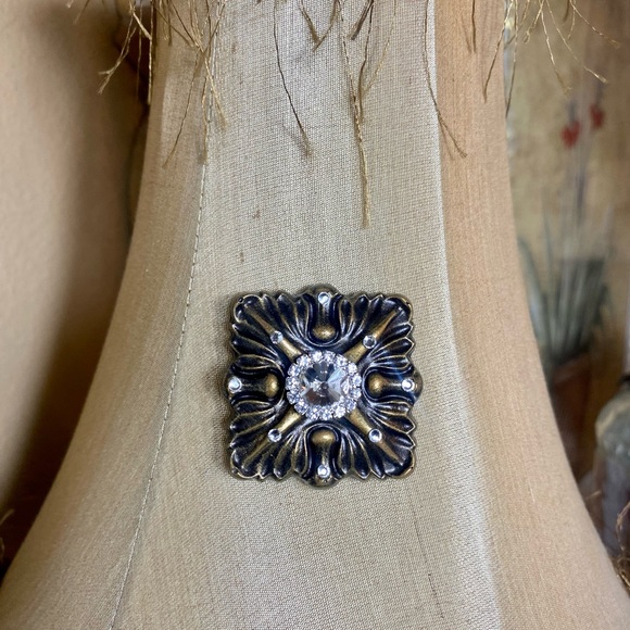 Magnetic Lampshade Enhancer Embellishment - Picture 8 of 10